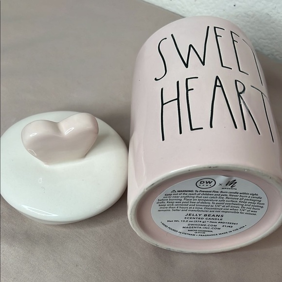 Rae Dunn Valentine Sweetheart Candle - Picture 2 of 3